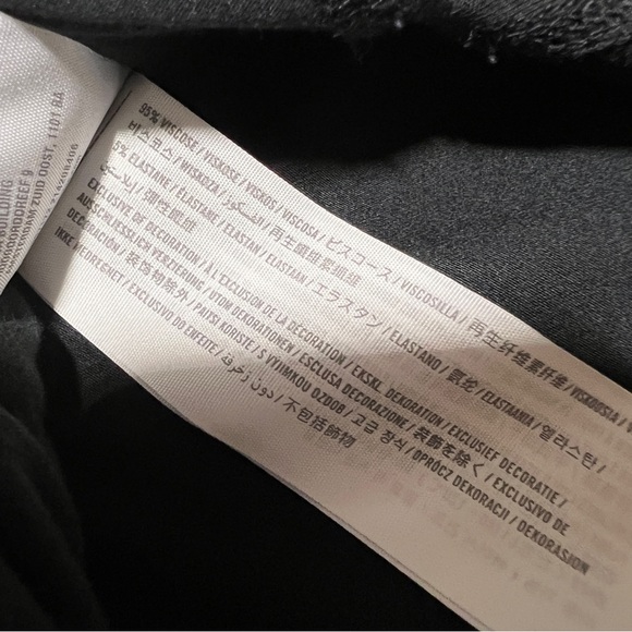 HOLLISTER Soft V-Neck Strappy Tie Back Midi Dress - Picture 9 of 14